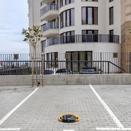 Апартаменти Modern In Skyline - Sea View, Spa&parking By Flat Manаger Варна
